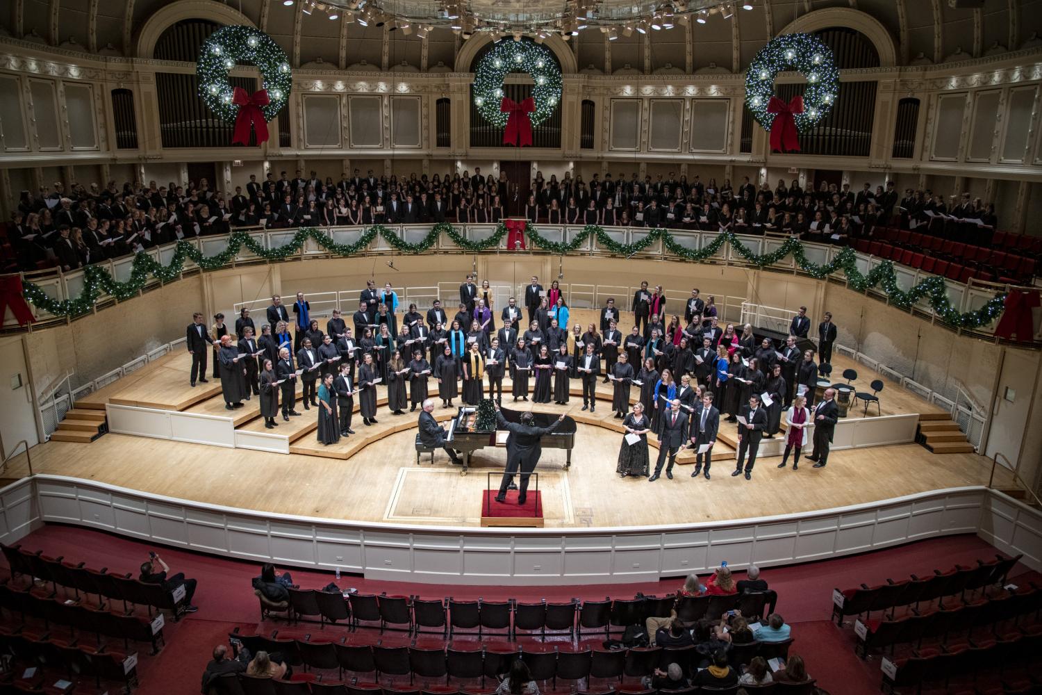 <a href='http://awic.ngskmc-eis.net'>全球十大赌钱排行app</a>合唱团在芝加哥交响音乐厅演出.