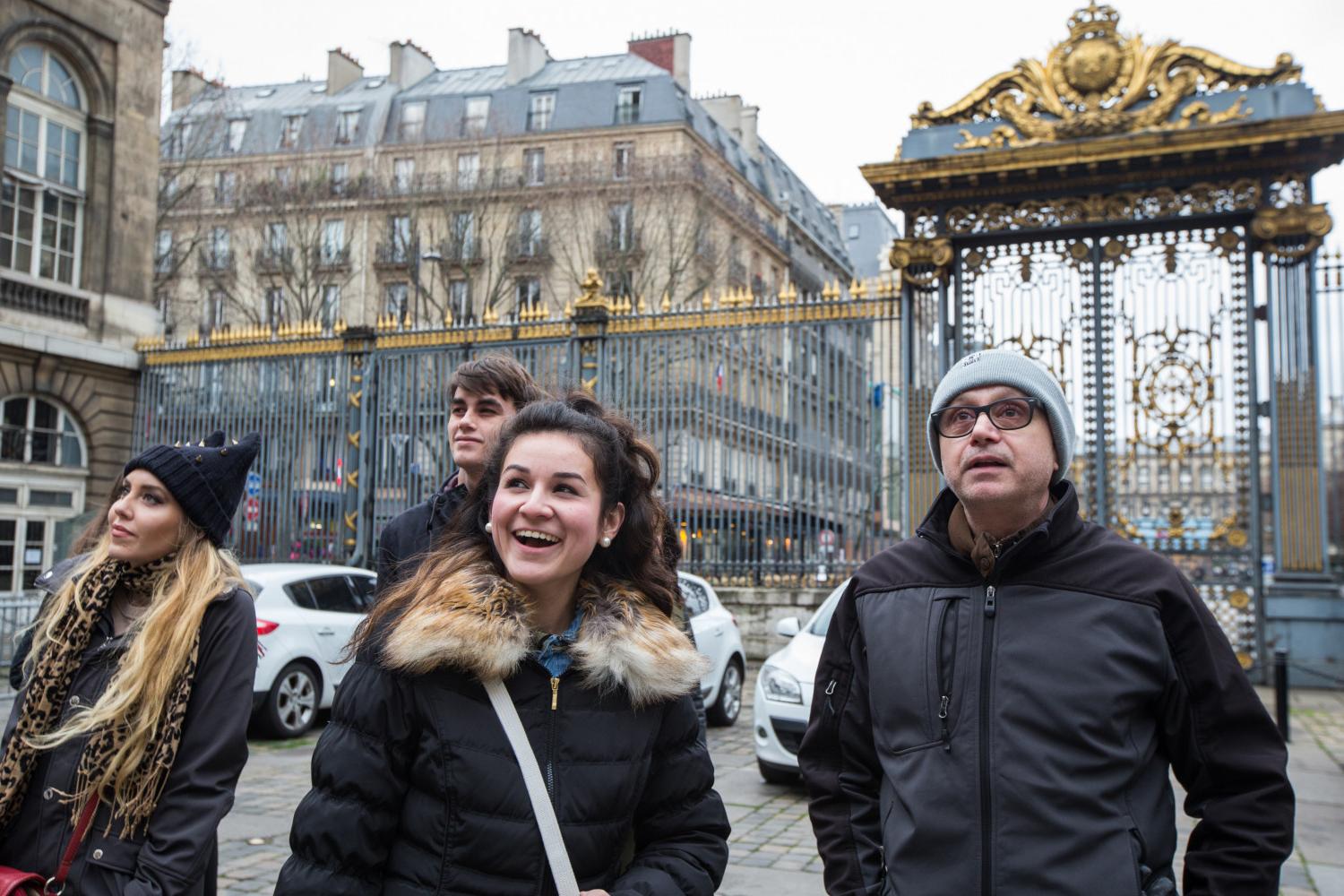 <a href='http://awic.ngskmc-eis.net'>全球十大赌钱排行app</a>学院法语教授Pascal Rollet带领学生们到巴黎游学.